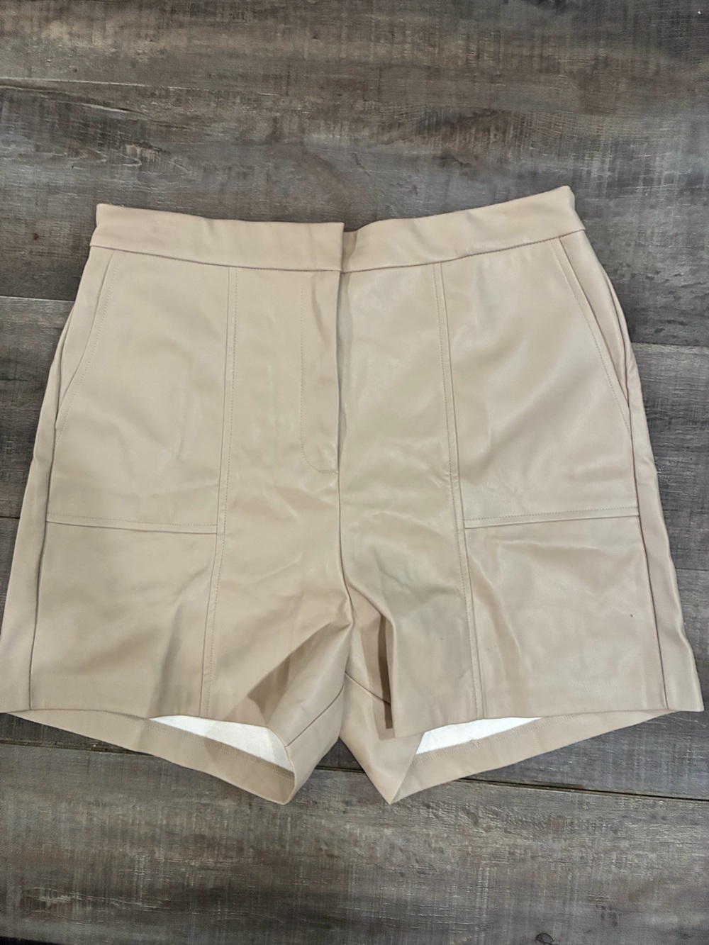 Halogen Faux Leather Shorts Size Medium